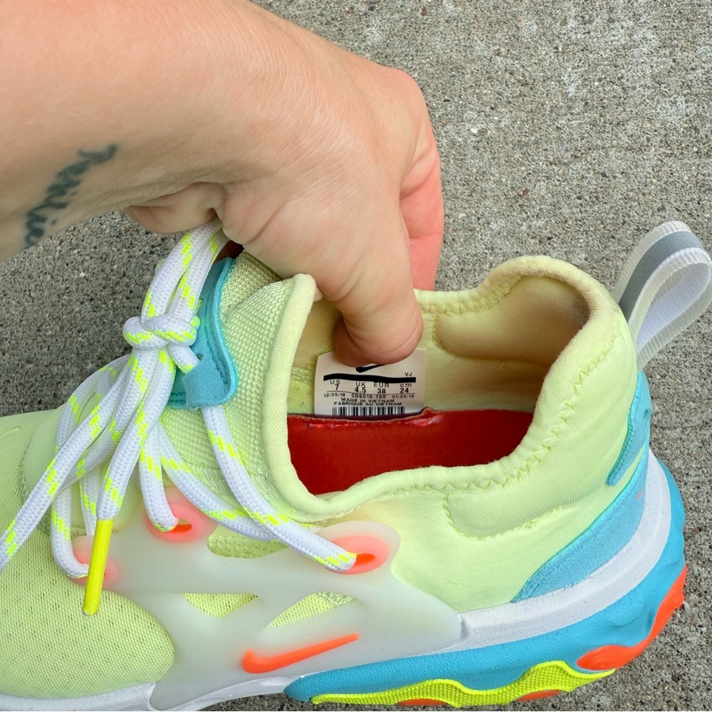 Nike React Presto 'Psychedelic Lava' Athletic Sneakers Womens size 7 - Picture 8 of 9